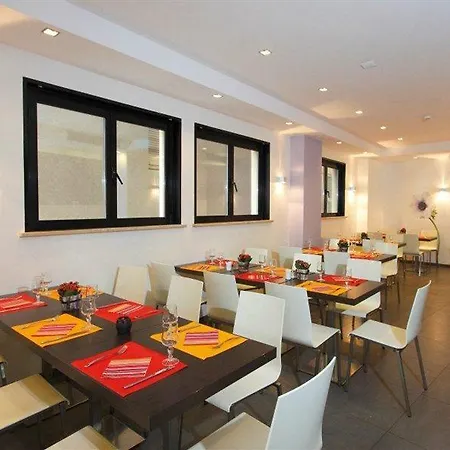 Otel Alfred Monaco - Ex Forum - Renove