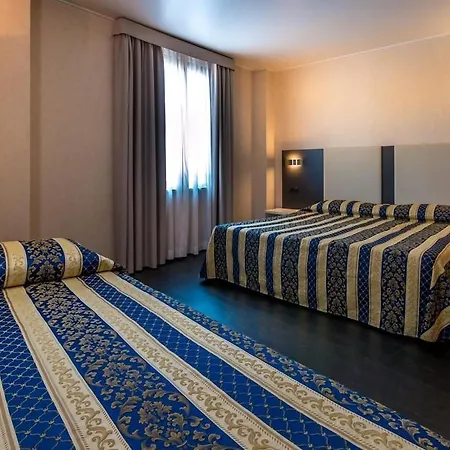 Alfred Monaco - Ex Forum - Renove Otel